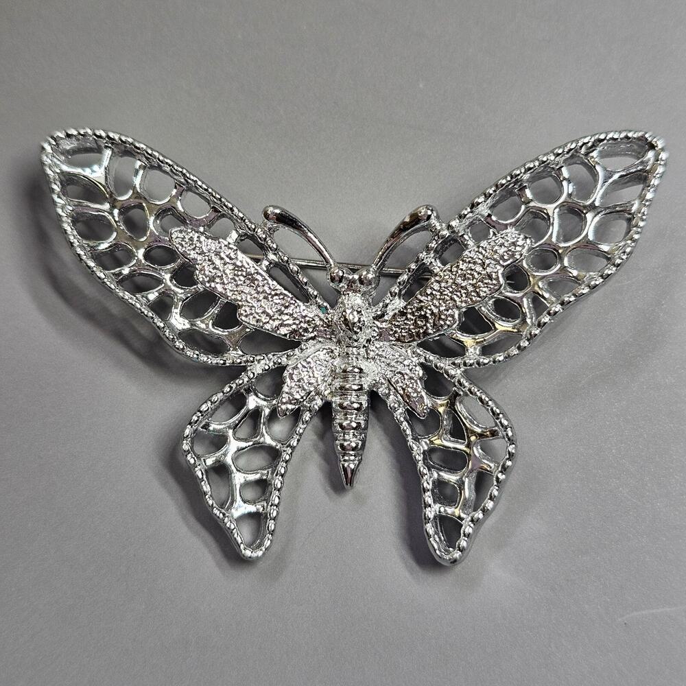 Sarah Coventry MADAM BUTTERFLY Brooch Pin Open Work Filigree Silvertone 1971 Vtg